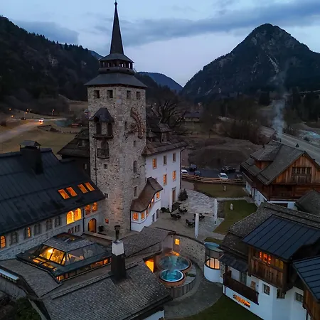 Hammerack Hotel, & Wellness 马尔博尔盖托瓦尔布鲁纳