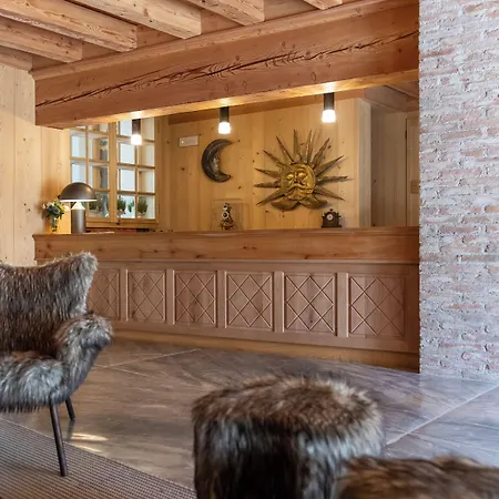 Hammerack Hotel, & Wellness فندق مالبورغيتو فالبرونا